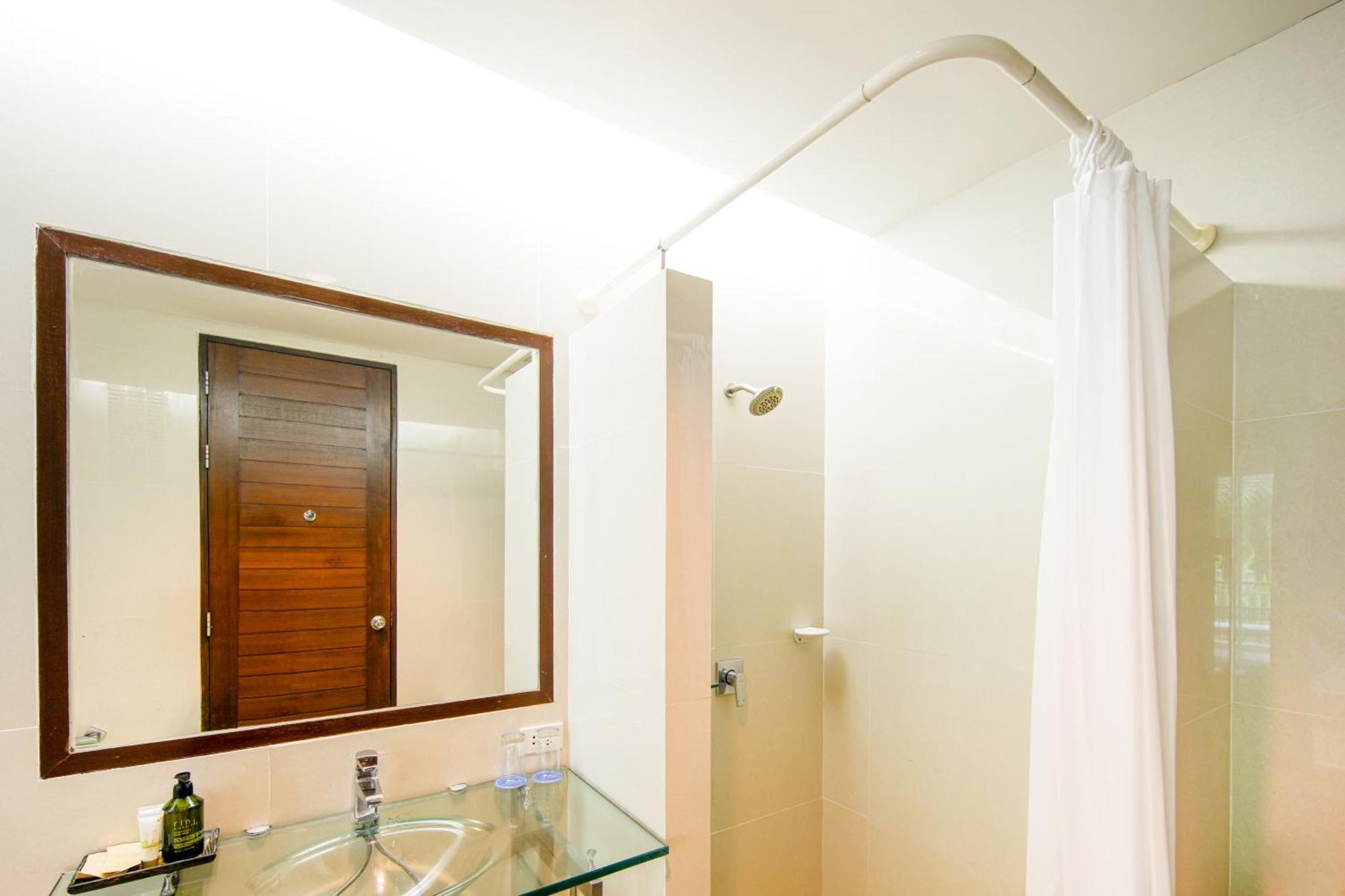 A2 Pool Resort - Sha Plus Phuket Bagian luar foto